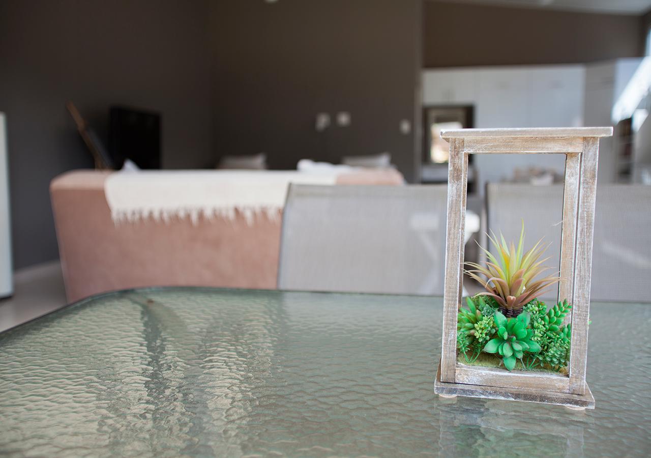Rnb'S Studio Apartment Windhoek Kültér fotó