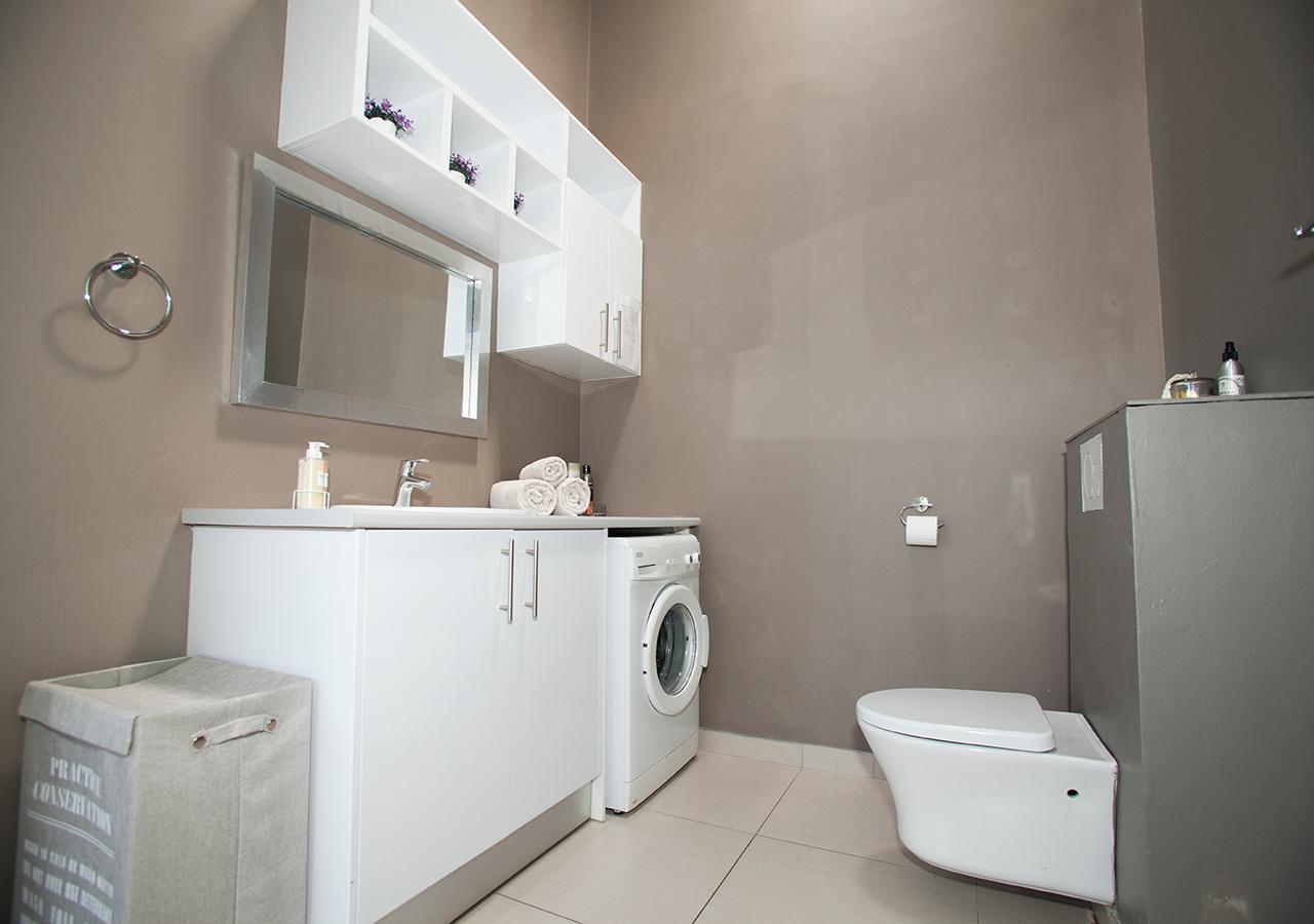 Rnb'S Studio Apartment Windhoek Kültér fotó