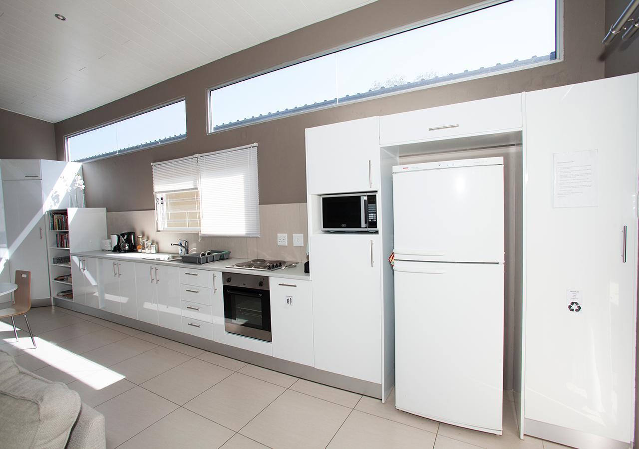 Rnb'S Studio Apartment Windhoek Kültér fotó